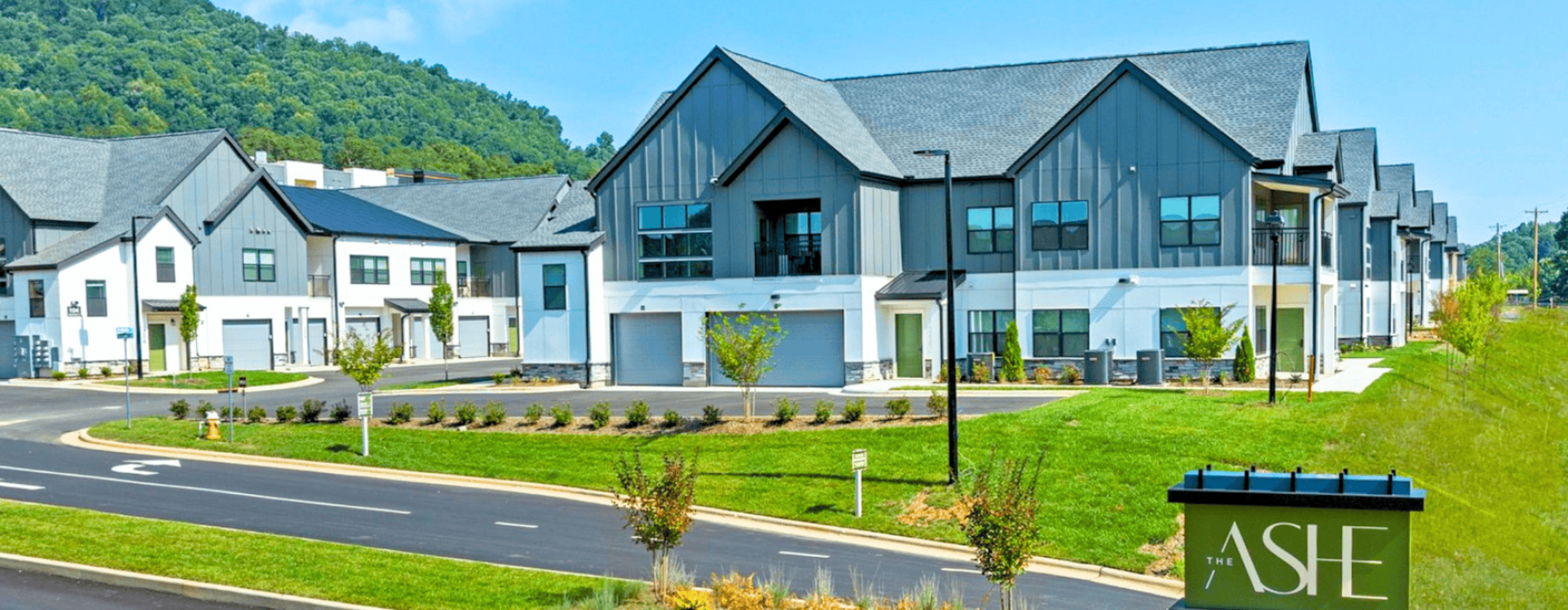 LUXURY CARRIAGE HOMES